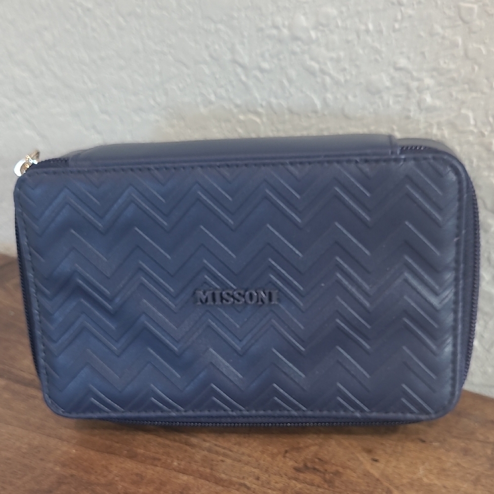 EUC Missoni Bag Blue Chevron Travel Bag Women/Men Toiletry Bag Missoni for Delta